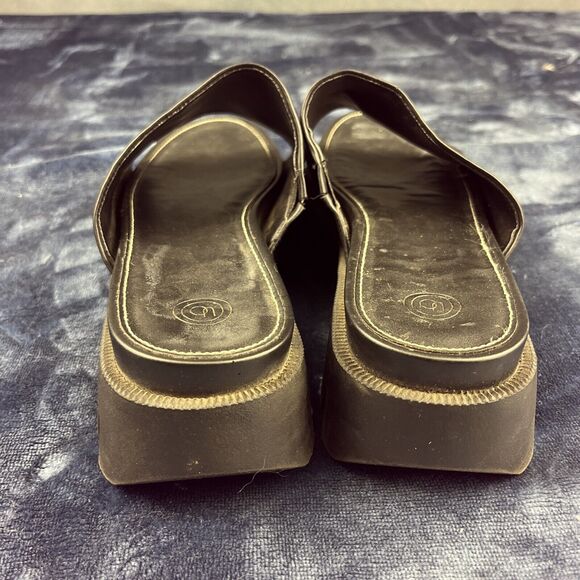 Urban Outfitters Chunky Sandals Women’s 8 Y2K Big Strap Witchy Wednesday Gothy - Picture 4 of 7